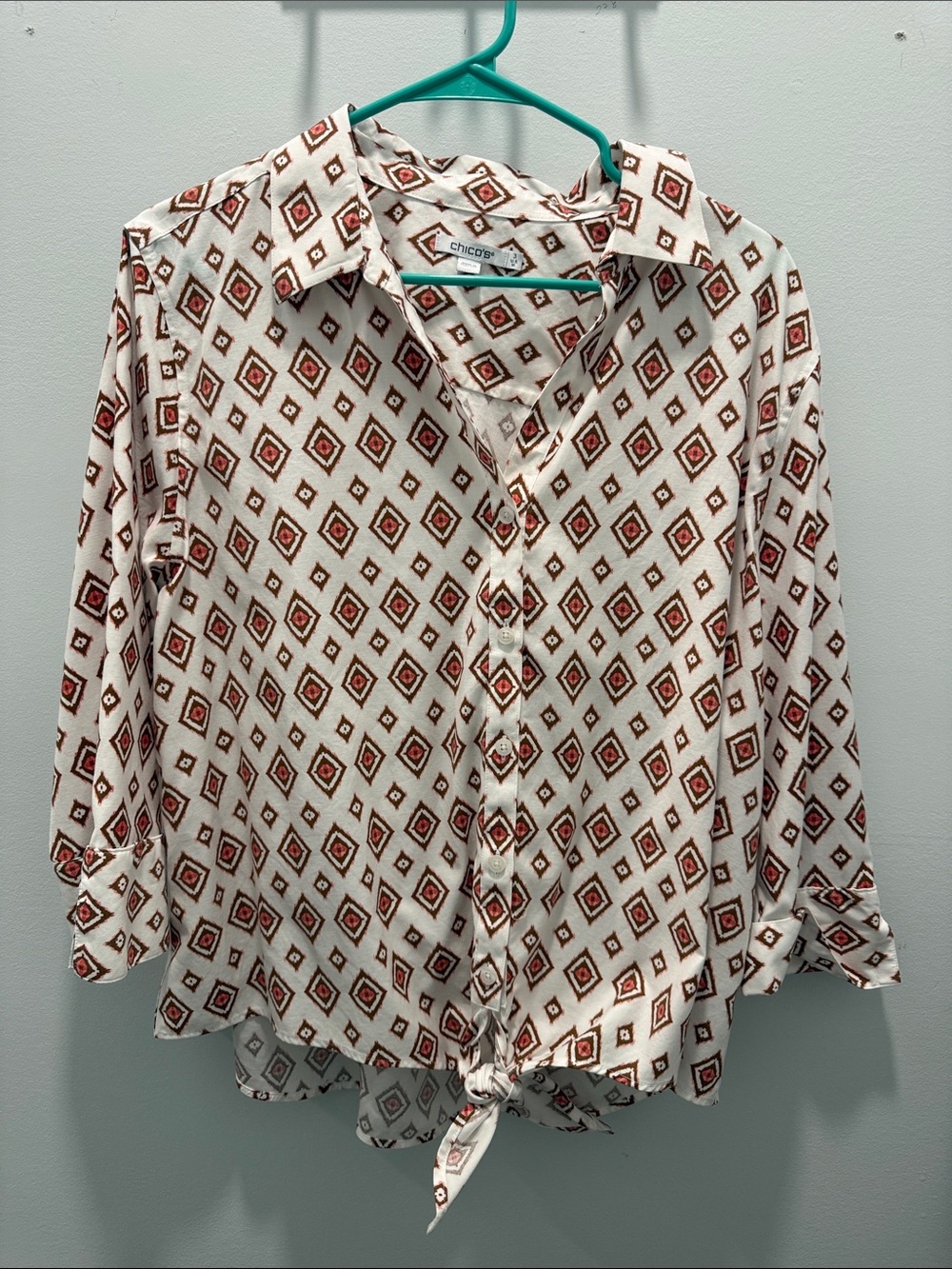 Chico's Cream and Rust Diamond-Print Tie-Front Button Down. Size 16-18w